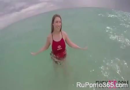 Уболтал подружку на море потрахаться